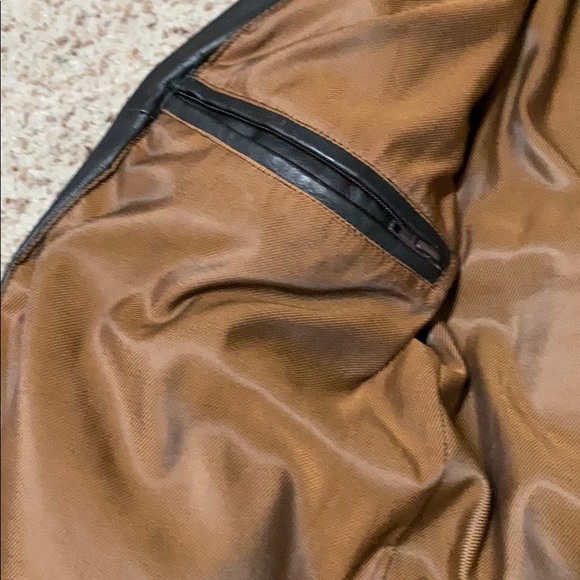 Leather Jacket 🔥 - Picture 7 of 8